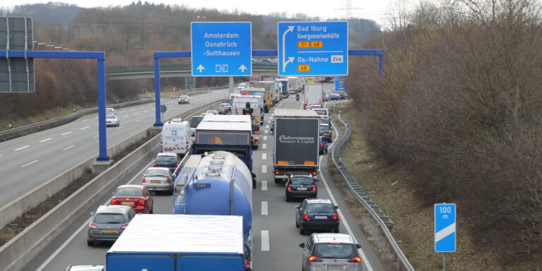Warum Fahrassistenzsysteme (noch) keine Staus verhindern