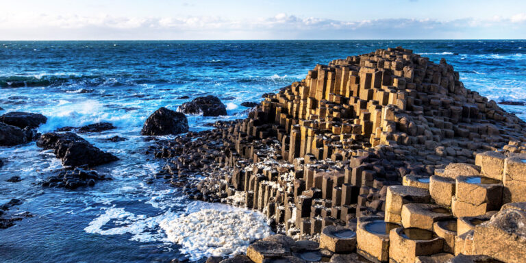 Giant’s Causeway in Gefahr: Wie Touristen das Weltnaturerbe zerstören
