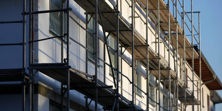 Gerüstfrei sanieren: MAXX bringt Robotertechnik an die Fassade