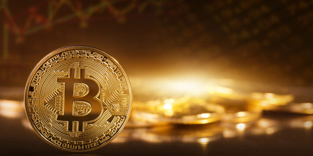 Bitcoin explodiert über 100.000 Dollar: Jetzt geht alles ganz schnell! Top-Analyst in Prognose: „Bitcoin steigt auf 5 Millionen“