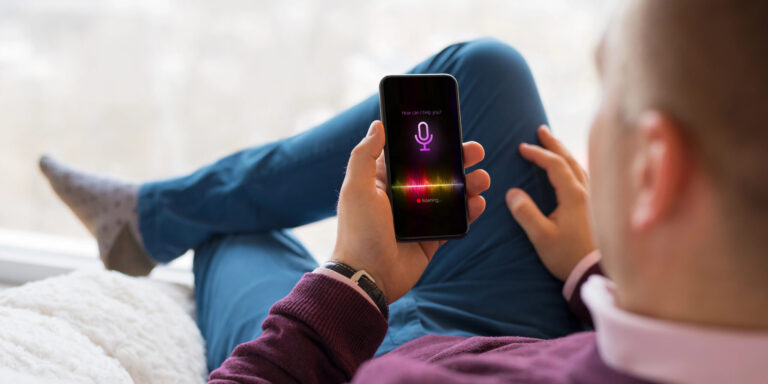 Siri-Update kommt erst 2026: Apple baut Management um
