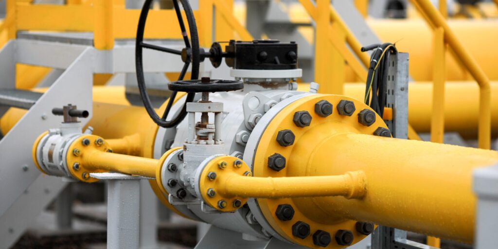 Wegen Energiekosten & Co.: Produktionsverlagerung und Arbeitsplatzabbau in Deutschland gehen weiter