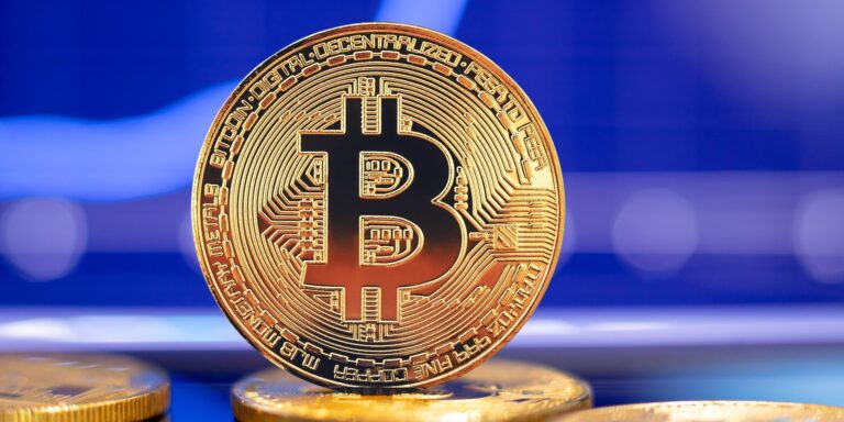 Bitcoin: KI-Jobkrise als Auslöser! Top-Analyst Arthur Hayes sieht neuen Krypto-Bullrun 2026 – was steckt dahinter?
