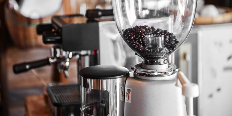Steinschutz für Kaffeemühlen: Forscher setzen auf Schall statt Sieb