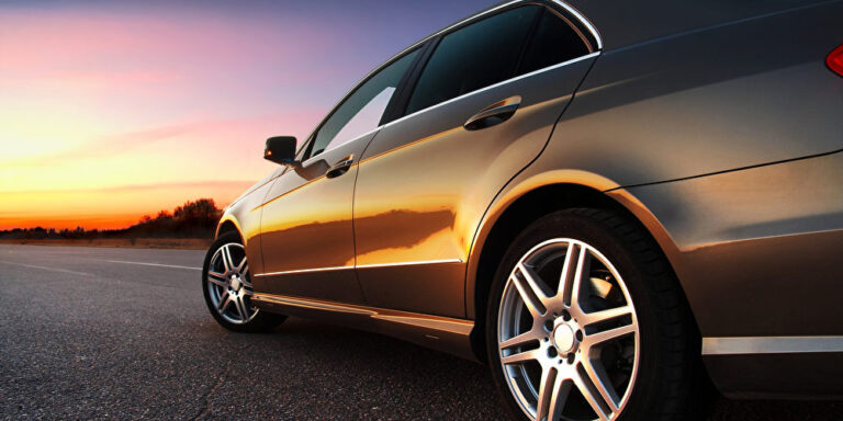Wie schafft die deutsche Automobilindustrie die CO<sub>2</sub>-Reduktion?