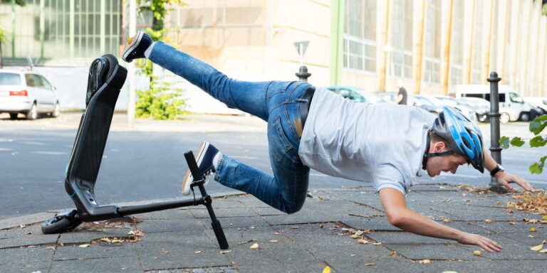 Schwere Unfälle mit dem E-Scooter – was die Unfallforschung fordert