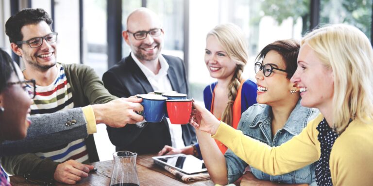Verschluckt beim Kaffeetrinken – Sozialgericht erkennt Arbeit­s­un­fall