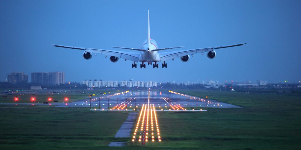 Flugzeug landet