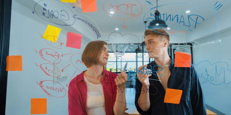 Homeoffice vs. Büro: Welche Arbeitsbedingungen fördern Innovation?